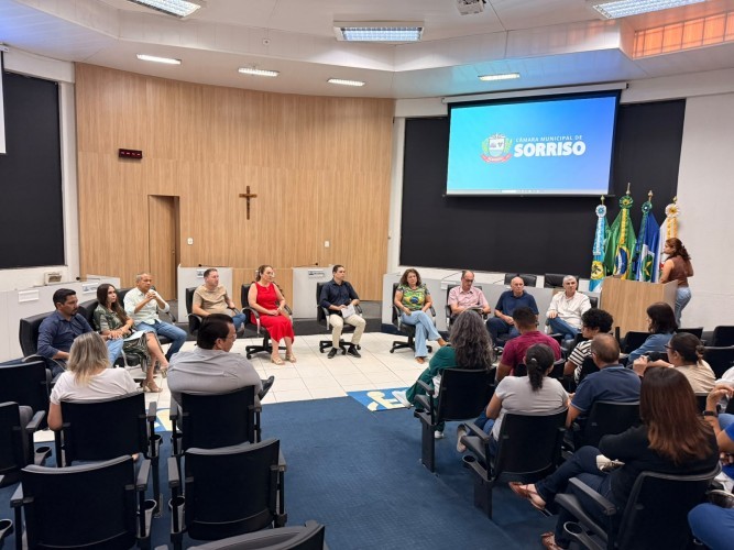 Vereadores se reúnem com servidores da saúde e sindicato para debater condições de trabalho e de estrutura em algumas unidades de saúde