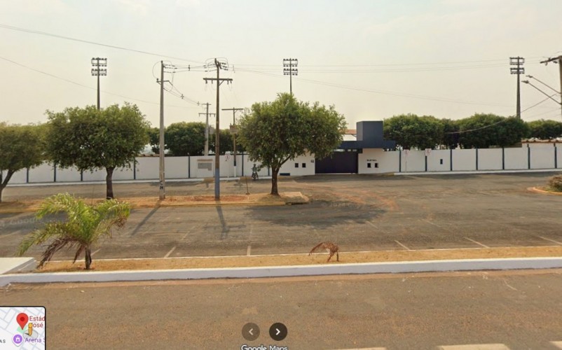 Vereador recomenda monitoramento interno e externo de câmeras no estádio municipal